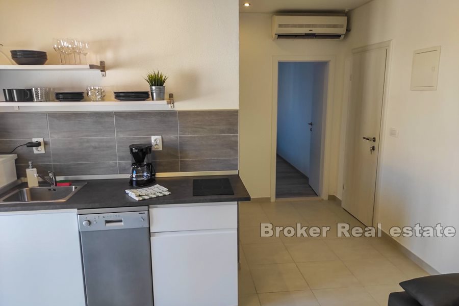 09 4850 30 Brac apartment seafront for sale