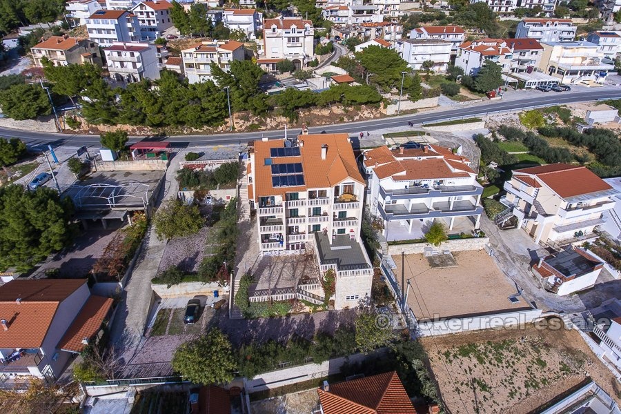 04 2016 318 Omis area hote sea view for sale