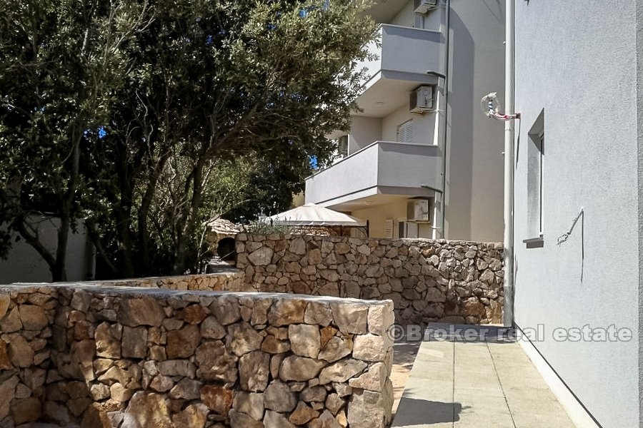 03 4868 30 Pag apartment for sale