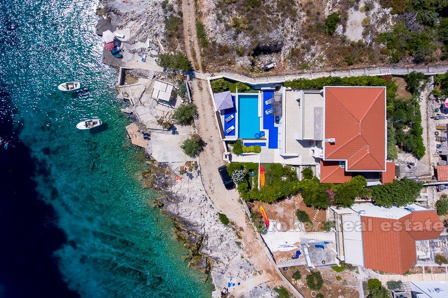 04 2022 165 Rogoznica villa seafront for sale