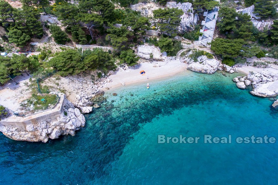 05 2011 84 Omis area house land seafront for sale
