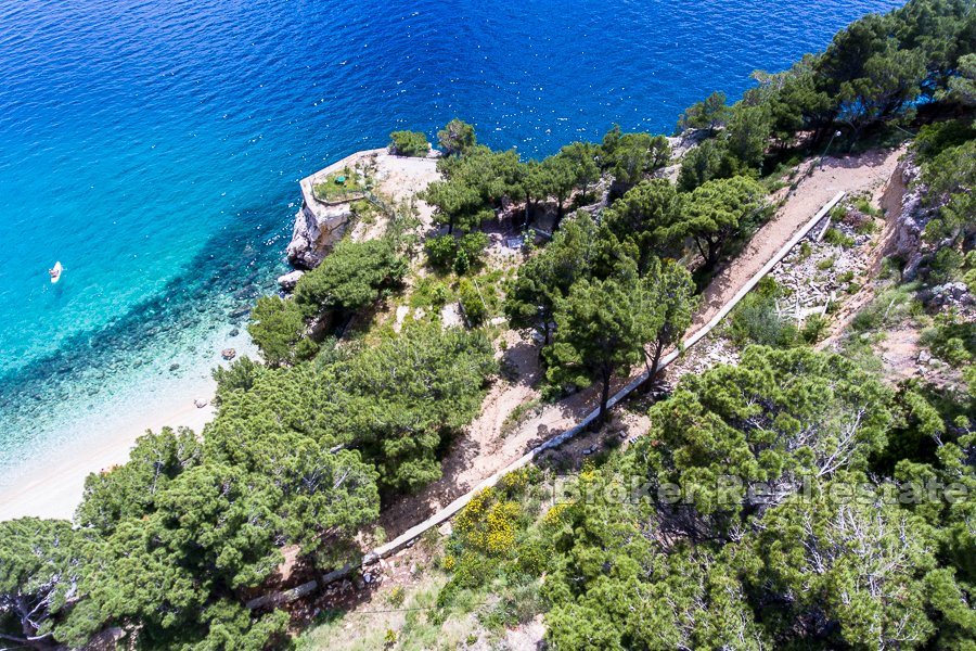 08 2011 84 Omis area house land seafront for sale