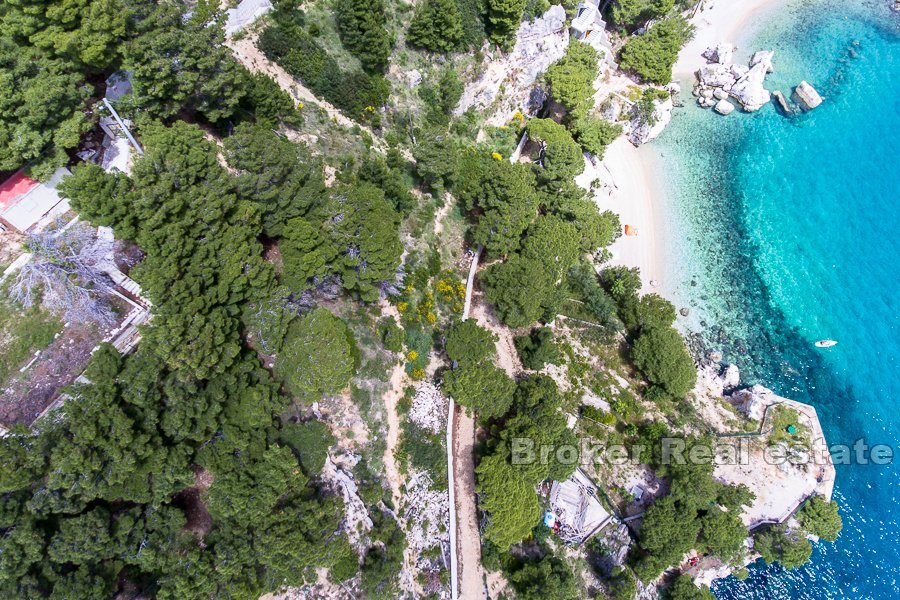 12 2011 84 Omis area house land seafront for sale
