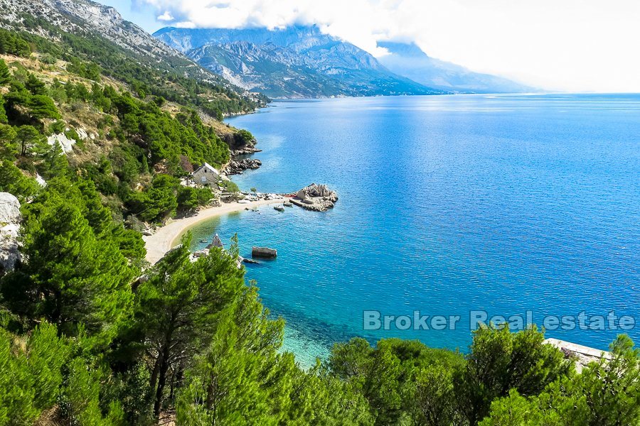 14 2011 84 Omis area house land seafront for sale
