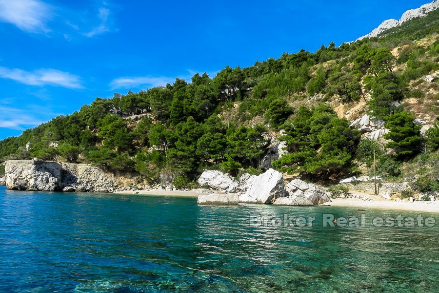 19 2011 84 Omis area house land seafront for sale
