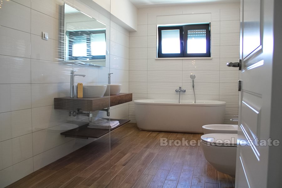 09 2021 191 Trogir area apartment sea front for sale