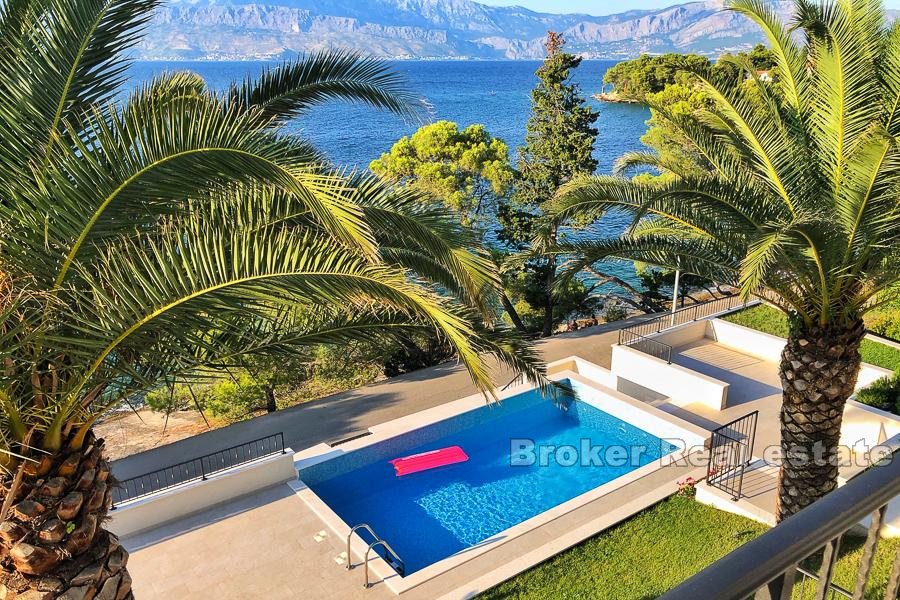 017 2022 149 Brac villa first row to the sea for sale