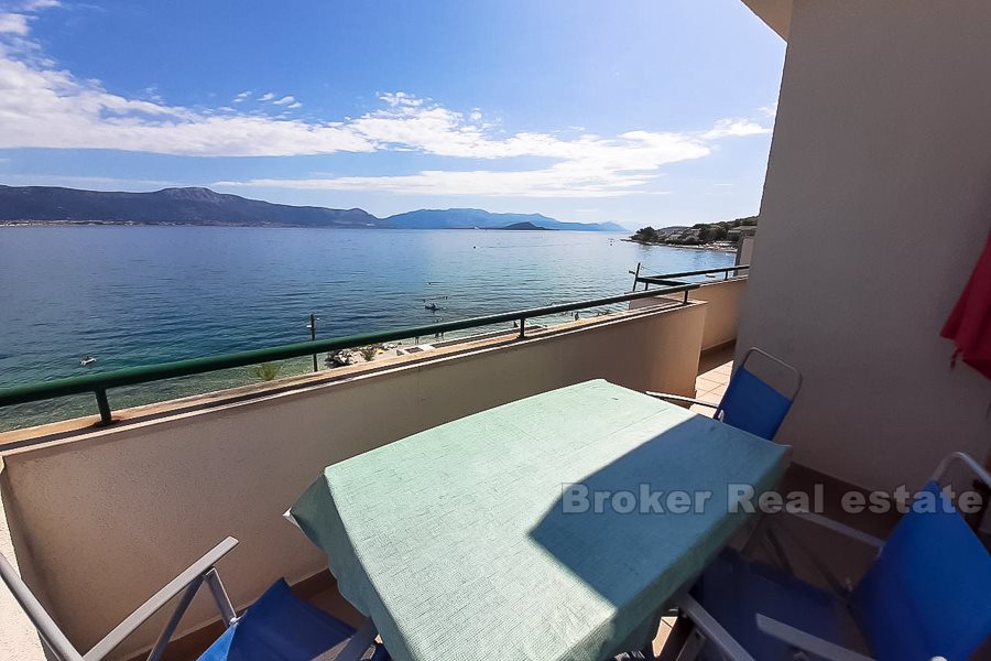 01 2016 360 Ciovo apartment seafront for sale