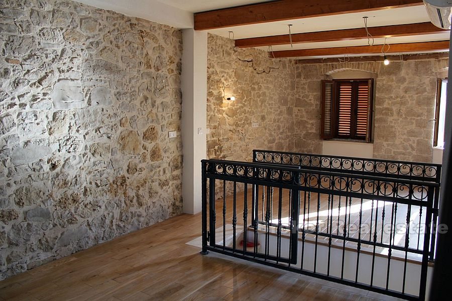 007 2021 208 vodice renovated stone house for sale