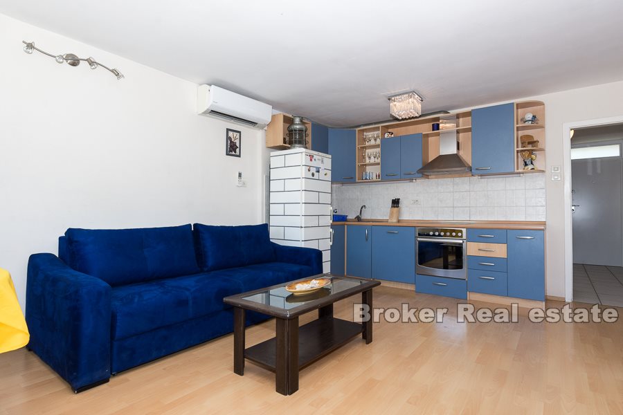05 4919 30 Split apartment for rent