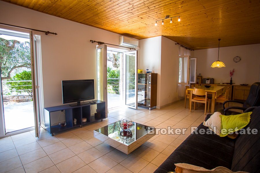 11 2019 90 Trogir area house sea view for sale