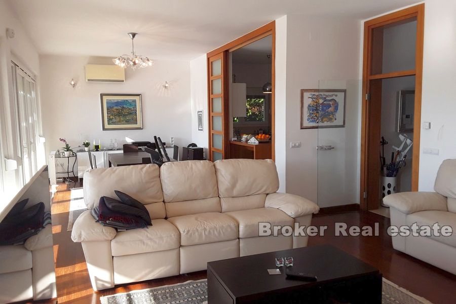 006 2021 216 near zadar seafront villa with pool for sale6