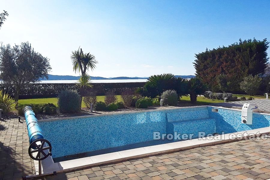 009 2021 216 near zadar seafront villa with pool for sale6