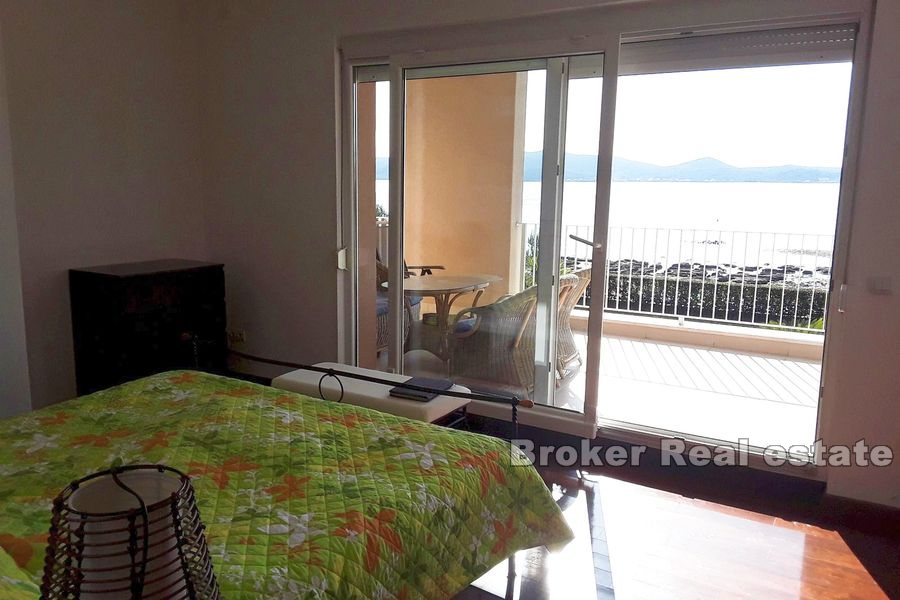 010 2021 216 near zadar seafront villa with pool for sale6