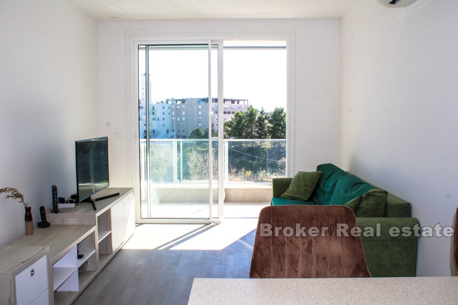 01 2024 73 Split apartment sea view for rent