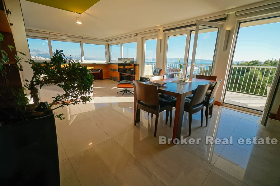 02 4959 30 Split penthouse seaview for rent