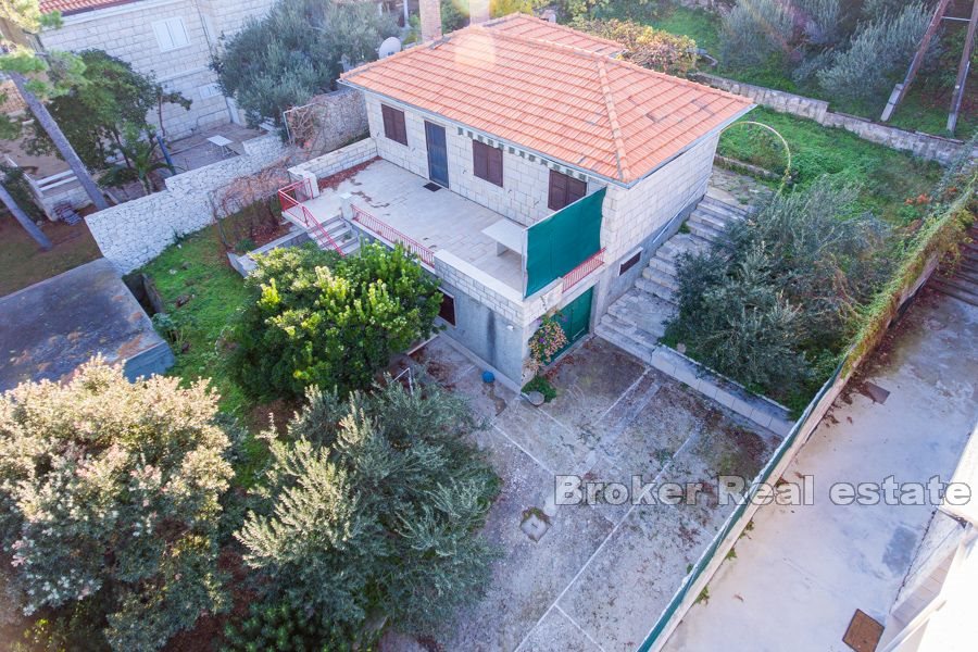 05 2011 86 Brac house sea front for sale
