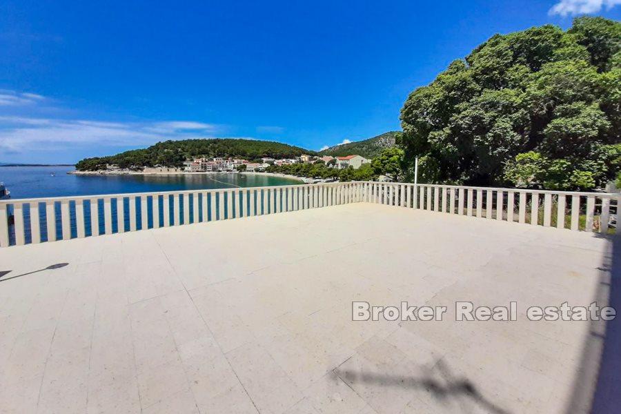 04 2016 417 Omis hotel house first row for sale