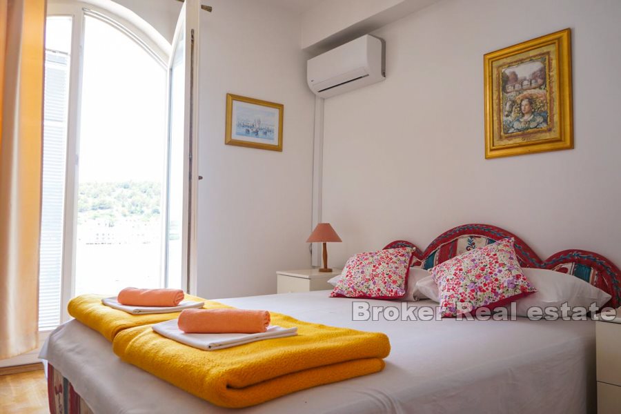 09 2016 417 Omis hotel house first row for sale