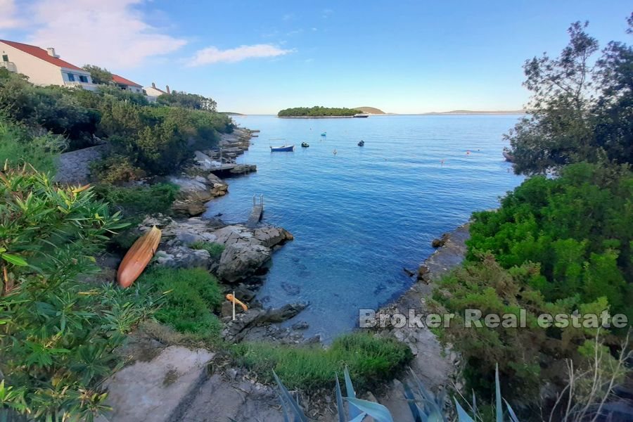 013 2016 419 island solta residential building for sale