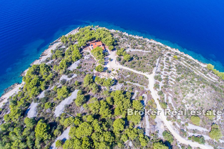 02 2025 33 Small island villa seafront for sale