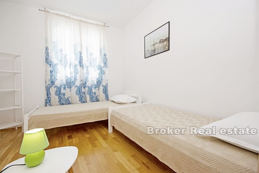 014 4978 30 makarska three bedrooms apartment for sale