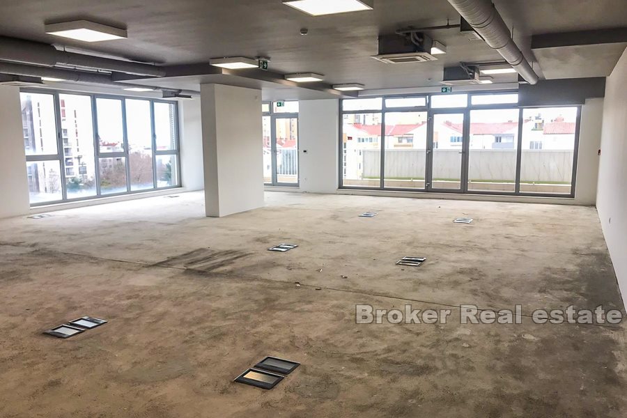 03 2016 440 Split Business space for rent