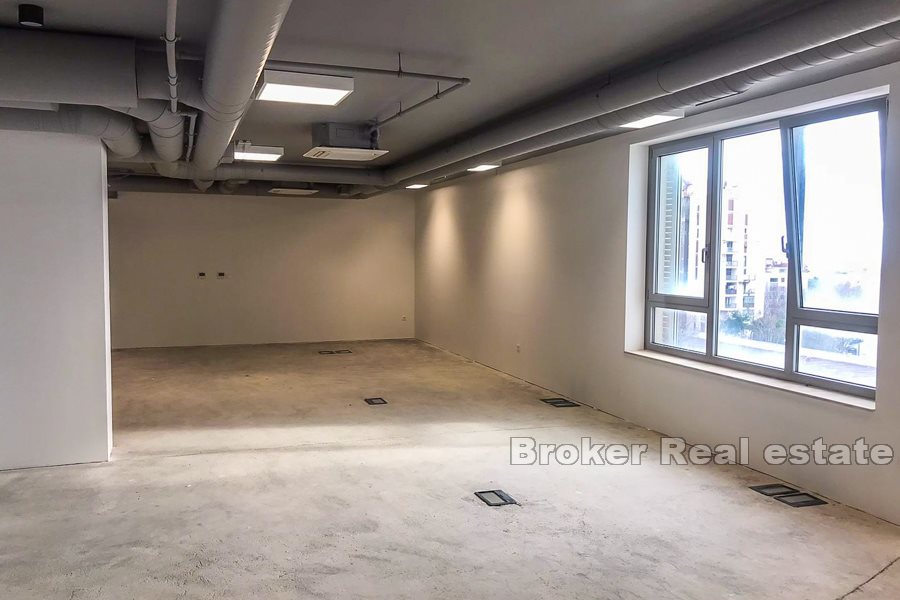 06 2016 440 Split Business space for rent