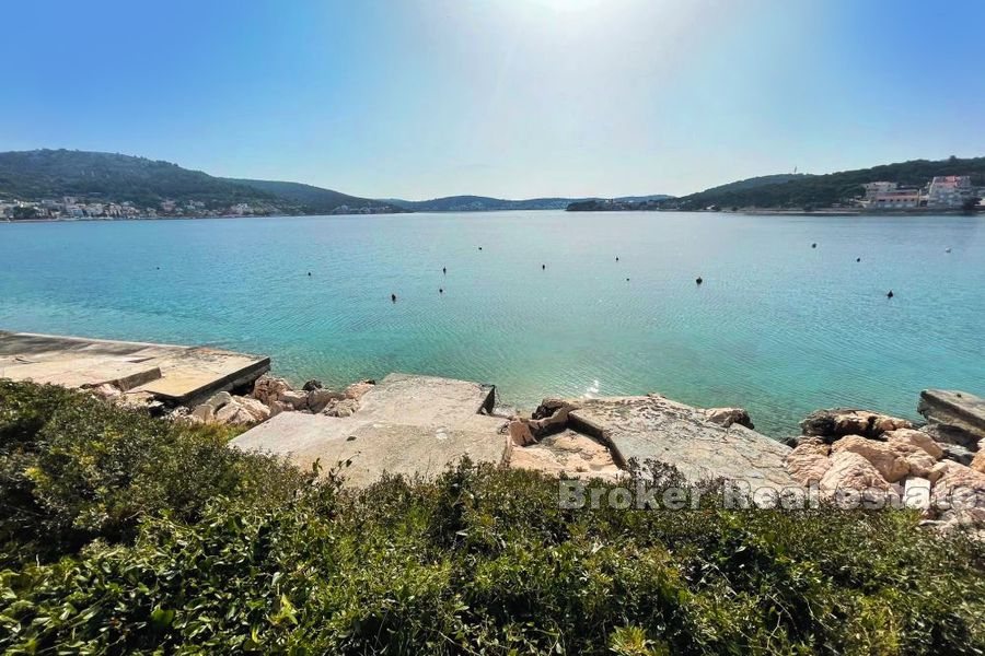 001 2021 266 Rogoznica house first row to the sea for sale
