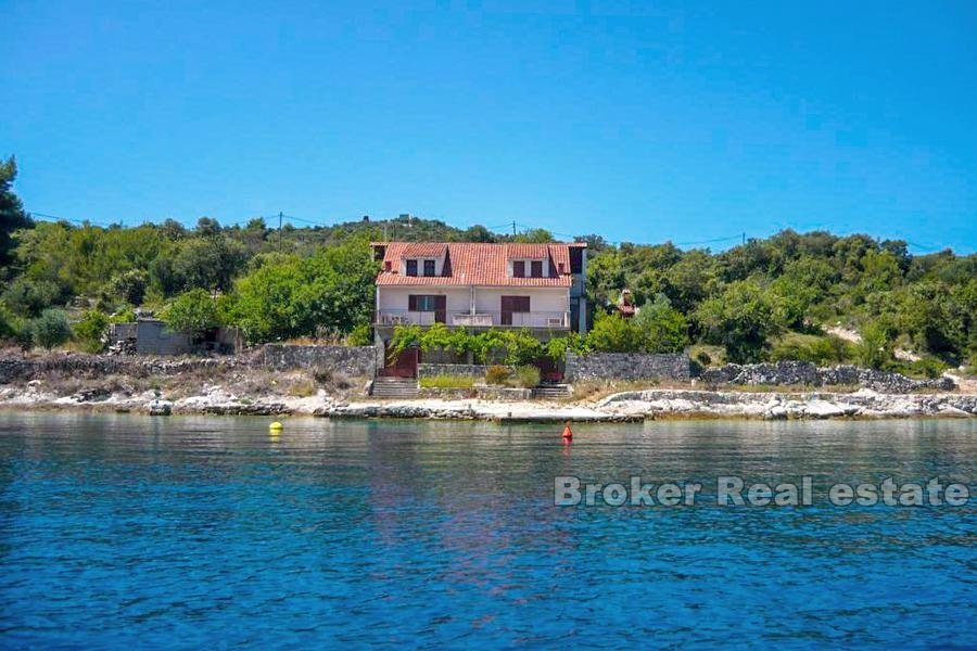 012 2024 105 island drvenik seafront house for sale