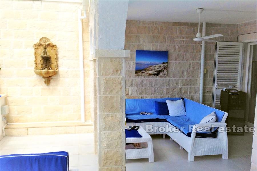 0011 5002 30 island brac three bedroom apartment with seaview for sale