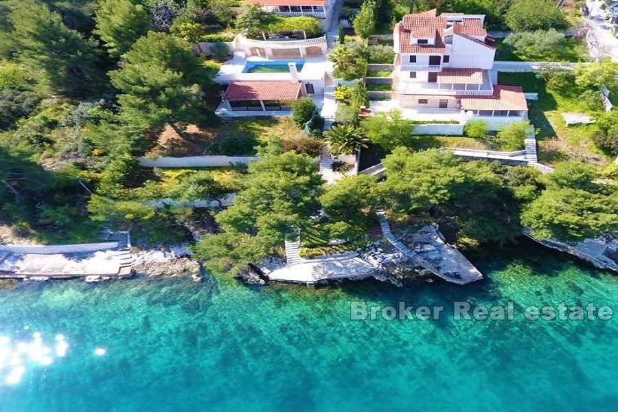 001 2021 274 island ciovo seafront house for sale