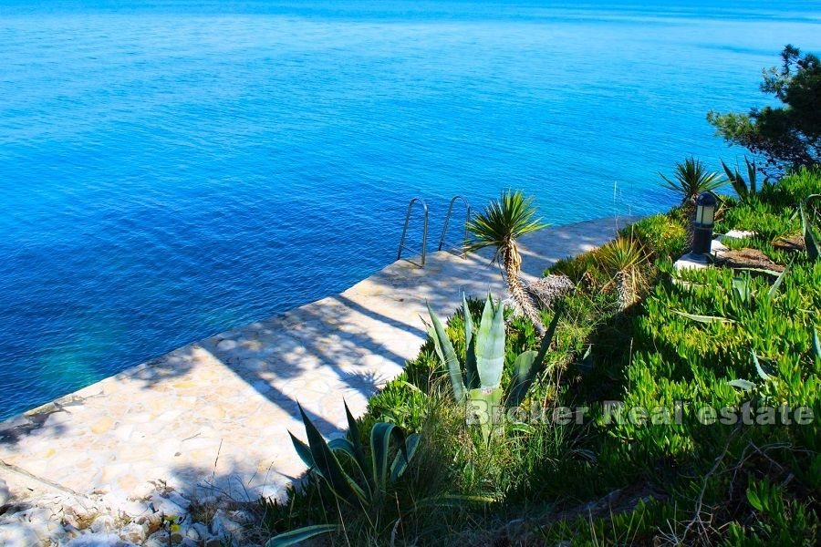 015 2021 274 island ciovo seafront house for sale