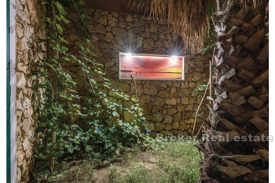 017 2021 282 villa first row to the sea island of Pag for sale