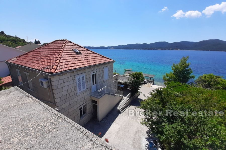 001 2016 462 Stone house first row to the sea Peljesac for sale