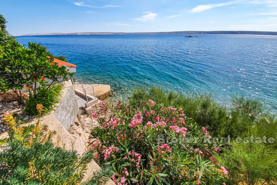 014 2018 162 Zadar house in the first row to the sea for sale