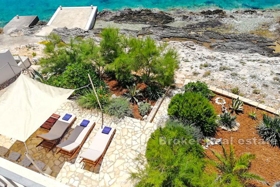 03 2013 114 Korcula first row villa for sale