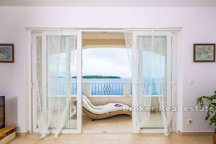 13 2013 114 Korcula first row villa for sale