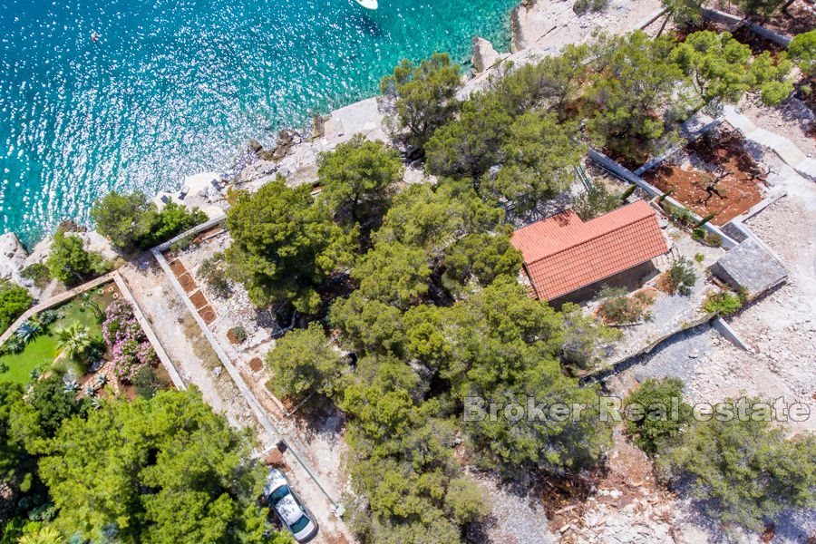 01 2011 92 Brac house seafront for sale