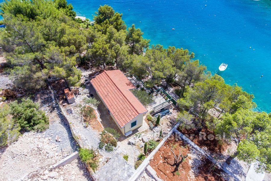 05 2011 92 Brac house seafront for sale