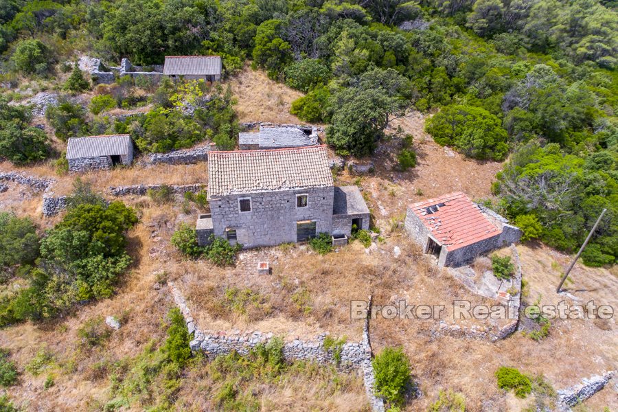 04 2013 116 Vis stone houses for sale