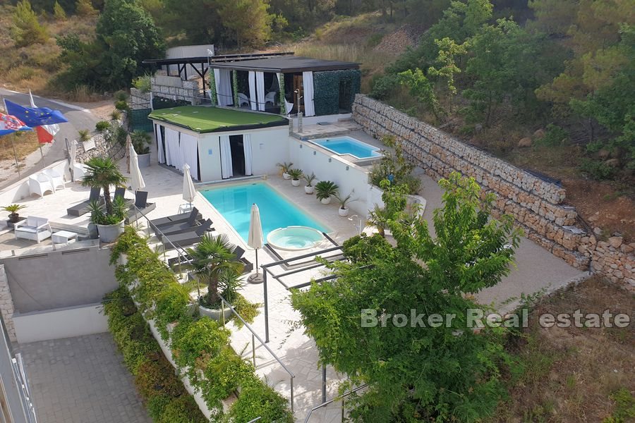 012 2028 03 Newly built villa with sea view in Podstrana for sale
