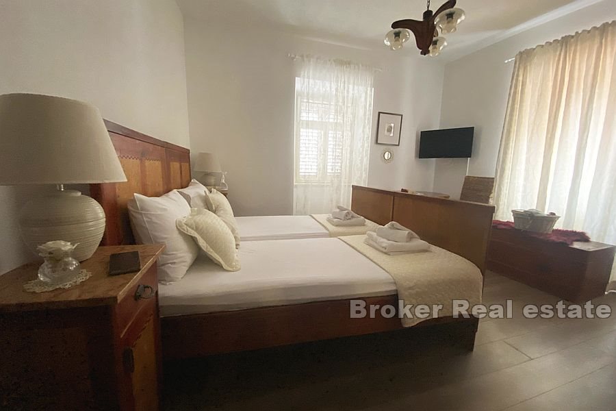 008 2027 32 Trogir autochthonous dalmatian house for sale