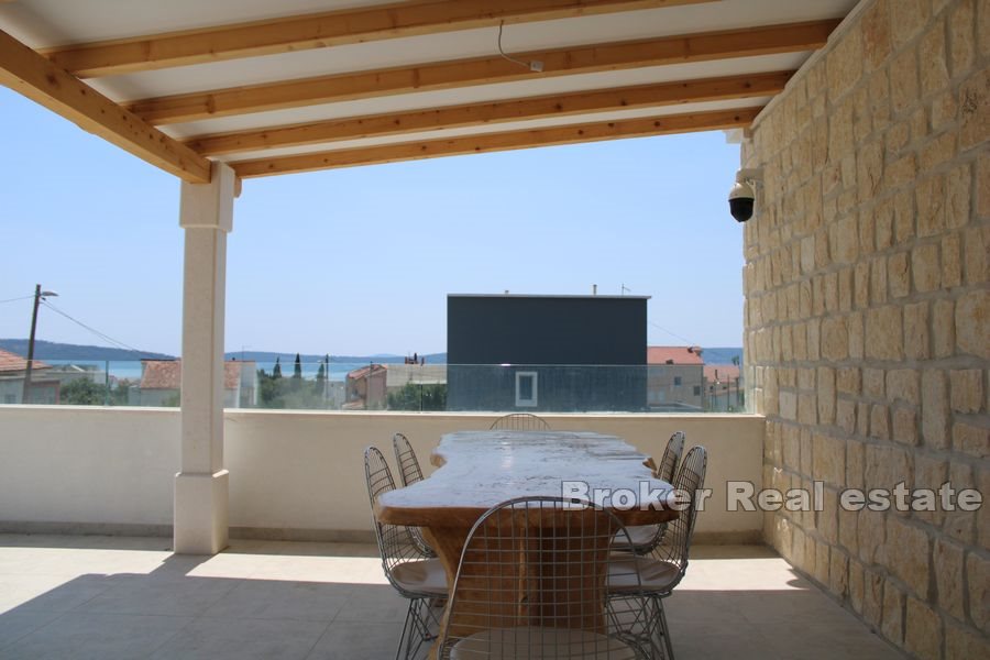 009 2029 08 Kastela house with pool and sea view for sale