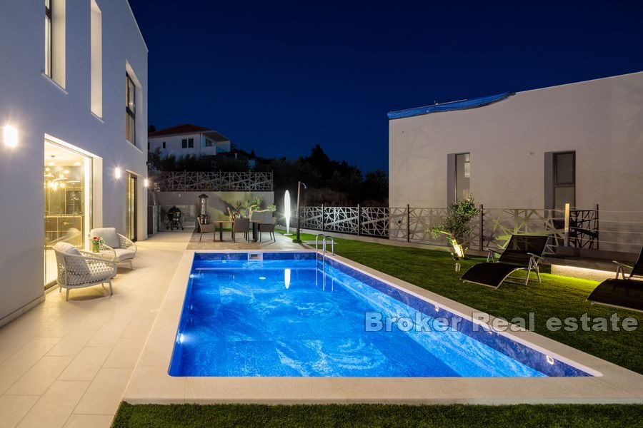 006 2022 318 Split area new built modern villa with swimming pool for sale