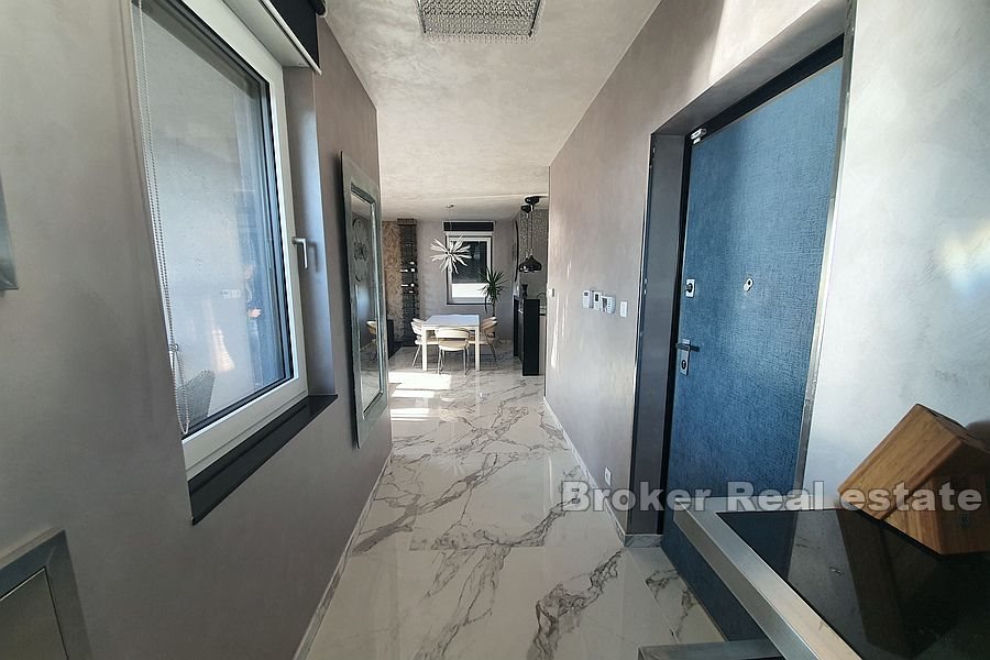 007 2018 180 split meje penthouse with open sea view for sale