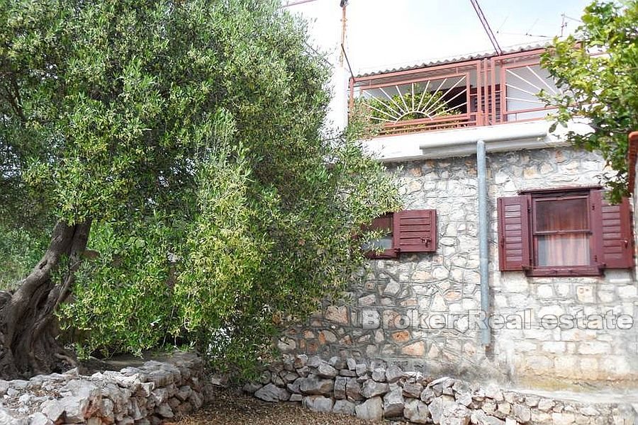 004 2016 499 Drvenik stone house with sea view for sale