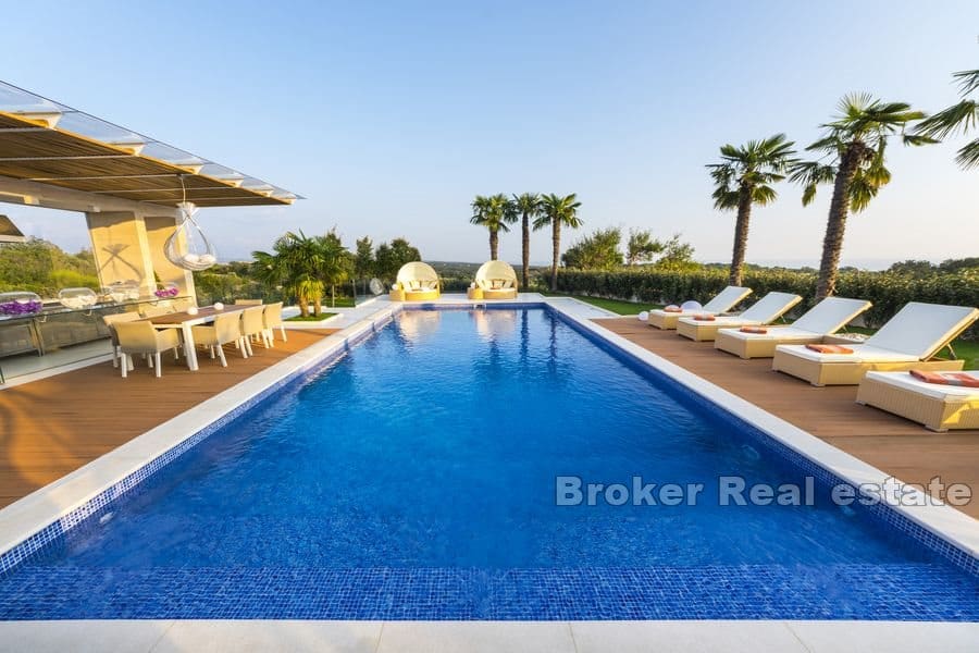 003 2040 22 Pag luxury villa with pool and sea view for sale