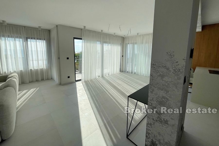 010 2022 343 Podstrana villa with pool and sea view for sale