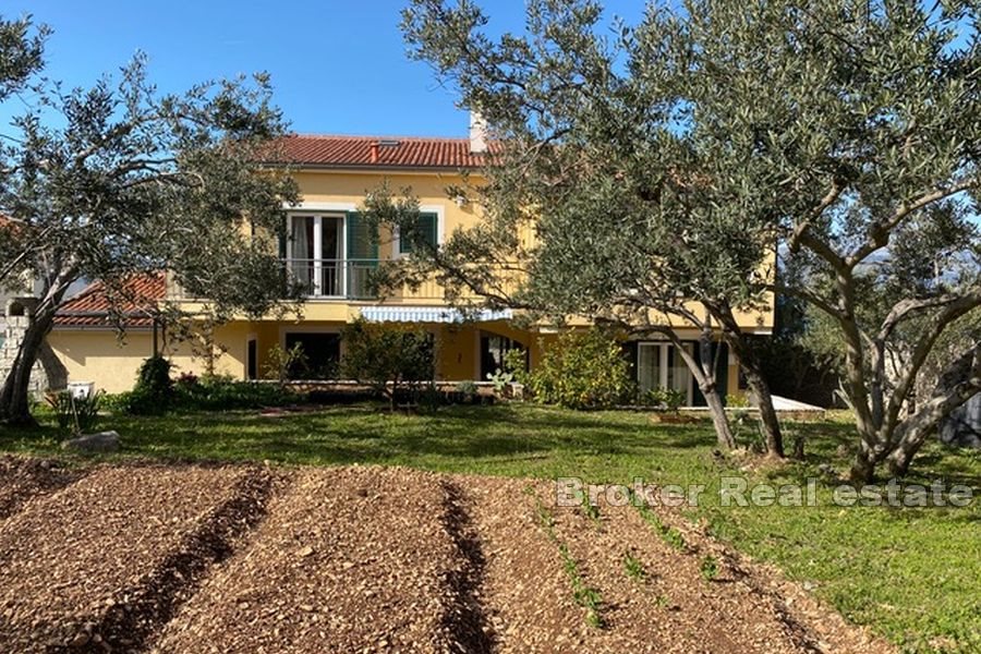 013 2016 523 Ciovo house with sea view for sale